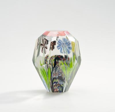 A Tall 'Magnum' Paperweight with Floral Motifs, Hungary, Second Half of the 20th Century - Štýrska Sbírka II