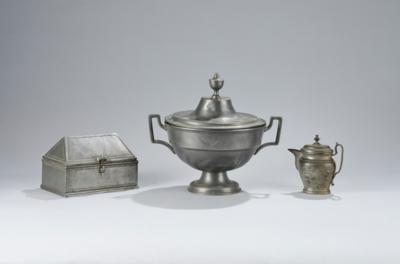 A Mixed Lot with Pewter Objects, - Štýrska Sbírka II