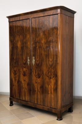 Biedermeier Schrank, - Una Collezione dalla Stiria III