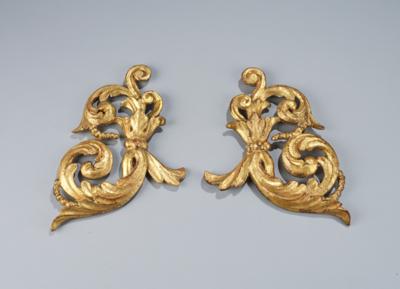 Zwei geschnitzte Zierteile, - Una Collezione dalla Stiria III