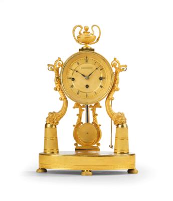 A Biedermeier Bronze Clock, - Nábytek, starožitnosti, sklo a porcelán