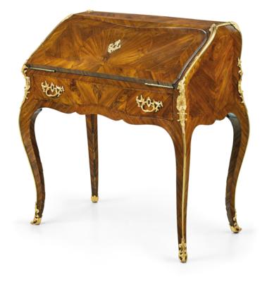 An Elegant French Writing Cabinet, - Mobili e anitiquariato, vetri e porcellane