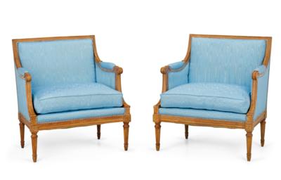 A Pair of Large Armchairs, - Mobili e anitiquariato, vetri e porcellane