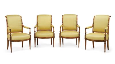 A Set of Four Armchairs, - Mobili e anitiquariato, vetri e porcellane