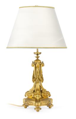 A Table Lamp, - Nábytek, starožitnosti, sklo a porcelán