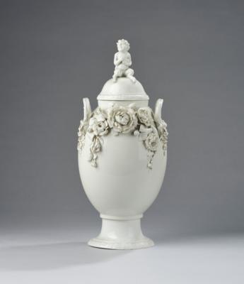 A Covered Vase, Royal Copenhagen, Early 20th Century, - Una Collezione Viennese II