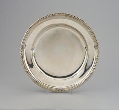 A Viennese Neo-Classical Plate, - A Viennese Collection II