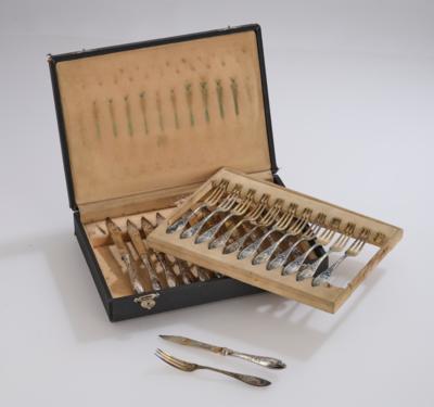 A 24-Piece Fruit Cutlery Set with Raised Iris Decor, Alfred Pollak, Prague, c. 1900, in Original Case - Una Collezione Viennese III