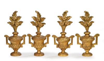 4 Altar Vases, - Mobili e antiquariato, vetri e porcellane