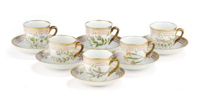 Six Flora Danica Coffee Cups with Saucers, Royal Copenhagen, c. 1969–83, - Mobili e antiquariato, vetri e porcellane