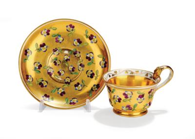 A Cup with a Saucer, Imperial Porcelain Manufactory, Vienna c. 1821/22, - Nábytek, starožitnosti, sklo a porcelán