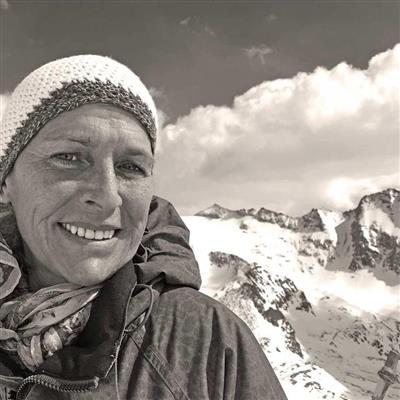 Skifahren neu entdecken mit NICOLA WERDENIGG - Charity-Auktion zugunsten von HEMAYAT