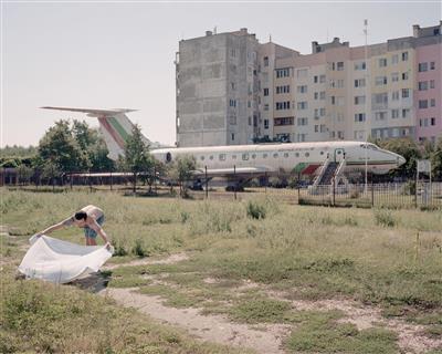 Daniel GHERCA , Aus der Serie >A Diagram of Utopia<, 2014 - Aiuto d'emergenza di Diakonie per le donne