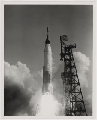 NASA Mercury Atlas 6) - The Beauty of Space - Iconic Photographs of Early NASA Missions