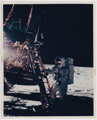 Pete Conrad (Apollo 12) - The Beauty of Space - Iconic Photographs of Early NASA Missions