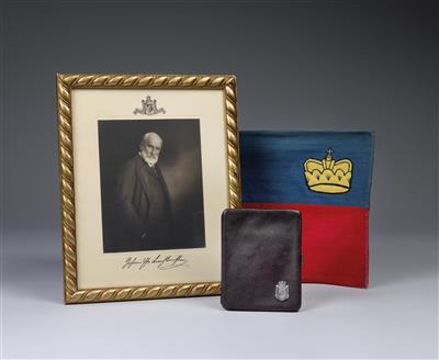 Johann II Prince Liechtenstein (1840-1929), - gift portrait with signature in his own hand, - Rekvizity z císařského dvora