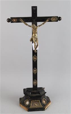 Barockes Standkreuz mit Reliquien, - Volkskunst, Skulpturen und Fayencen