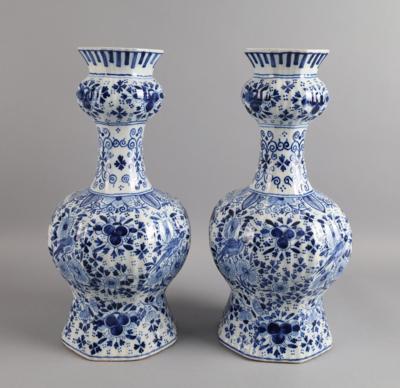 Paar Knoblauchvasen, Delft um 1763-77, Johannes van Duyn, - Antiquariato