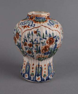Kleine Vase, Delft, 1. Hälfte 18. Jh., - Antiquariato