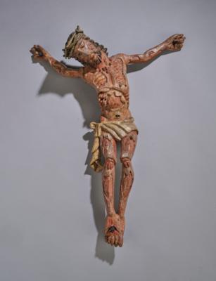 Ausdrucksvolle Christusfigur, alpenländisch, wohl 17./18. Jh., - Volkskunst, Fayencen, Skulpturen, Metallarbeiten und Varia