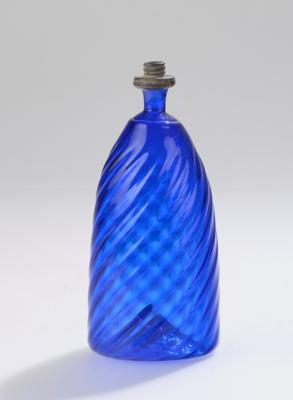 Blaue Branntweinflasche, - Volkskunst, Fayencen, Skulpturen, Metallarbeiten und Varia