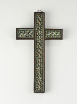 Klosterarbeit in Kreuzform, alpenländisch um 1800, - Antiquitäten, Volkskunst, Skulpturen & Fayencen