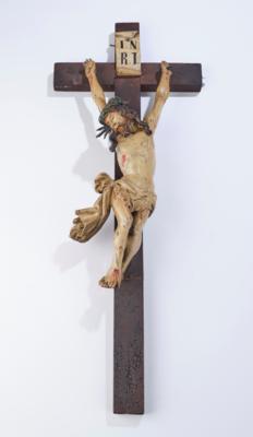 Kruzifix, alpenländisch 17. Jh., - Antiquitäten, Volkskunst, Skulpturen & Fayencen