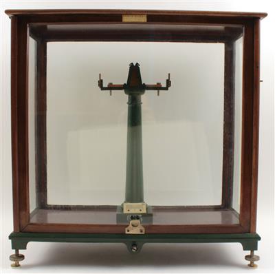 A c. 1890 analytic Balance - Antique Scientific Instruments and Globes