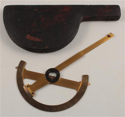 A c. 1870 semi-circular Protractor - Strumenti scientifici e globi d'epoca