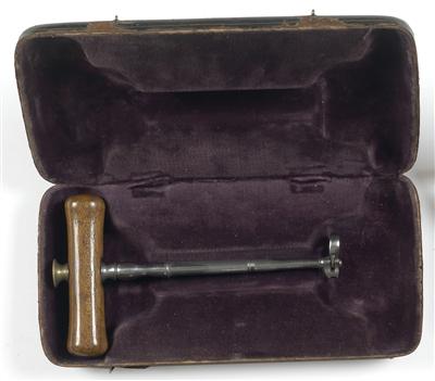 A cased c. 1840 Dental Key - Strumenti scientifici e globi d'epoca