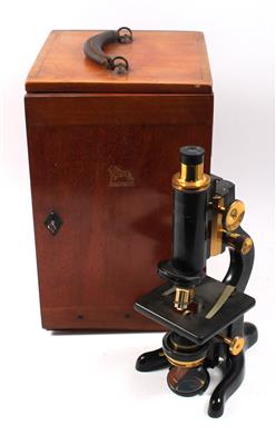 A c. 1938 W. Watson & Sons Ltd. “SERVICE” Microscope - Historické vědecké přístroje a globusy