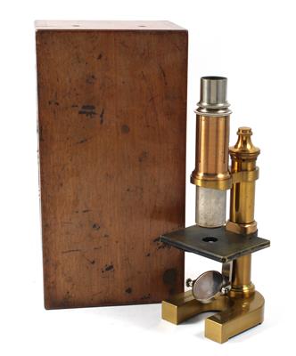 A c. 1900 Carl Reichert lacquered brass Microscope - Historické vědecké přístroje a globusy