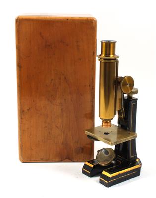 A Microscope by Plössl & Co - Strumenti scientifici e globi d'epoca