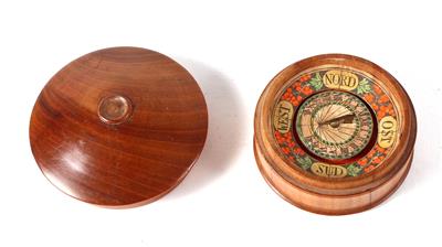 A German box Sundial - Historische wissenschaftliche Instrumente und Globen - Klassische Fotoapparate und Zubehör