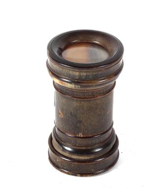 A c. 1800 horn Monocular - Strumenti scientifici e globi d'epoca