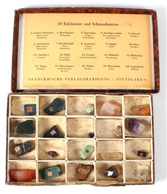A c. 1930 Mineral Collection - Historische wissenschaftliche Instrumente und Globen - Klassische Fotoapparate und Zubehör