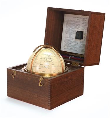 A Kelvin Hughes Star Globe - Historické vědecké přístroje, globusy a fotoaparáty