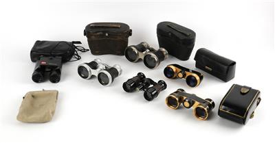 Six Binoculars - Historické vědecké přístroje, globusy a fotoaparáty