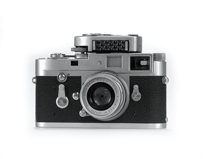 LEICA M2 - Historické vědecké přístroje, globusy a fotoaparáty