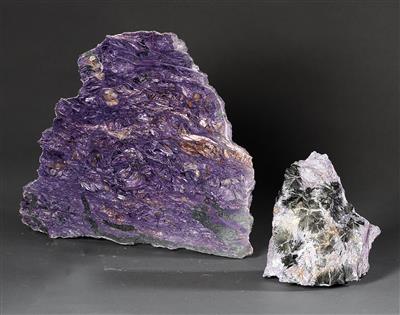 Two Chaorite stones with Tinaksite and Aegirine - Strumenti scientifici, globi d'epoca e macchine fotografiche