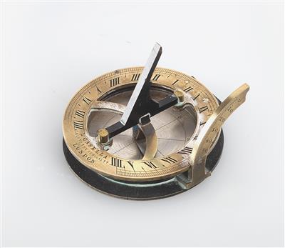 An English equinoctial compass Sundial - Strumenti scientifici, globi d'epoca e macchine fotografiche