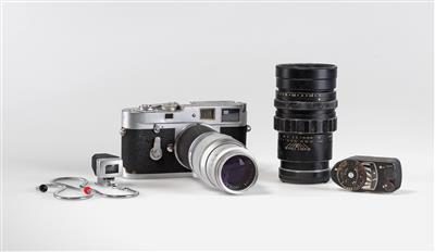 LEICA M2 with two lens - Historické vědecké přístroje, globusy a fotoaparáty