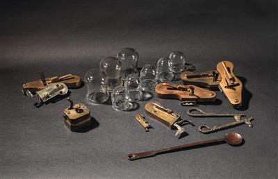 Bleeding instruments 18th and 19th century - Strumenti scientifici e globi d'epoca; Macchine fotografiche d'epoca e accessori