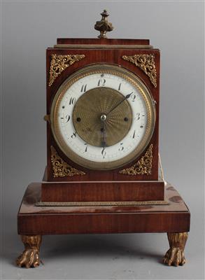 Biedermeier Kommodenuhr - Hodiny, technologie a kuriozity