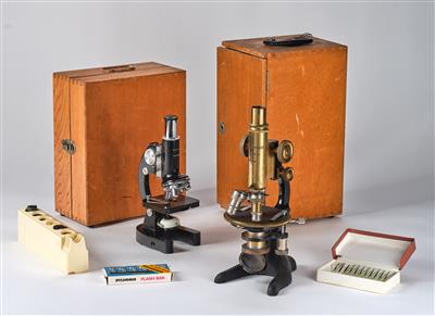 Zwei Mikroskope - Uhren, Technik und Kuriositäten