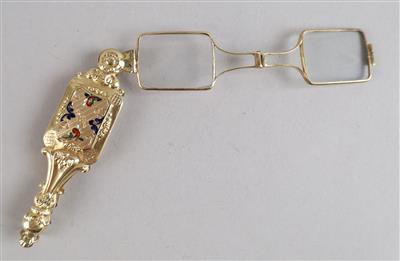 Kleine Lorgnette aus Gold - Uhren, Technik, Kuriositäten & eine Sammlung historischer Brillen