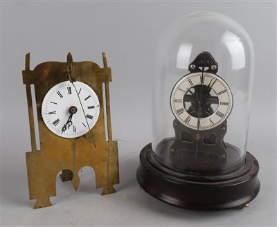 Konvolut: 2 Tischzappler - Uhren, Technik, Kuriositäten & eine Sammlung historischer Brillen
