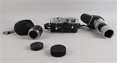 LEICA M4 mit 1 Objektiv und Zubehör - Clocks, Science, and Curiosities including a Collection of glasses