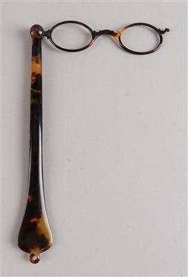 Schildpatt-Lorgnette - Clocks, Science, and Curiosities including a Collection of glasses