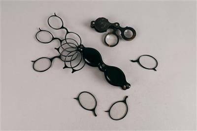 1 zweifache Lupe und ein Probierbrille - Clocks, Science & Curiosities